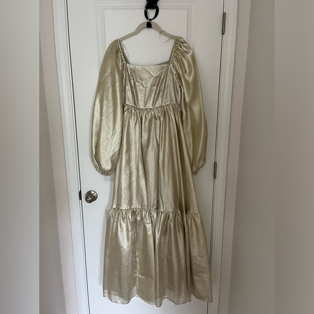 Nwt shop red dress gold formal dress